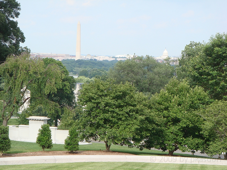Washington DC [2009 July 02] 019.JPG - Scenes from Arlington National Cemetery.